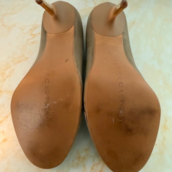 Stella McCartney olive green satin pumps. 38/8-8.5 - Picture 7 of 7